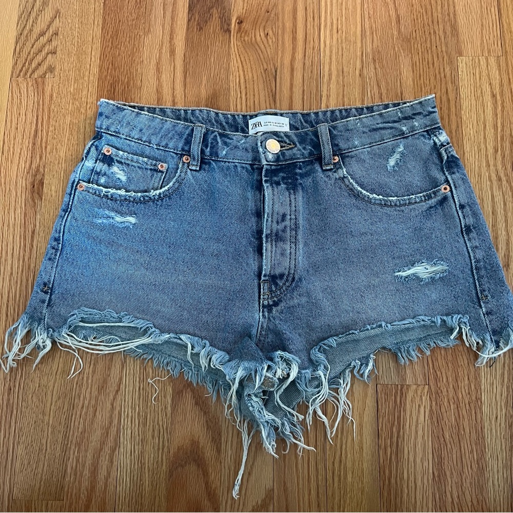 🌸ZARA Denim Shorts